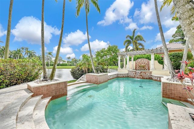 10430 Kestrel Street, Plantation, FL 33324