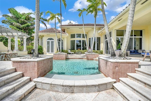 10430 Kestrel Street, Plantation, FL 33324