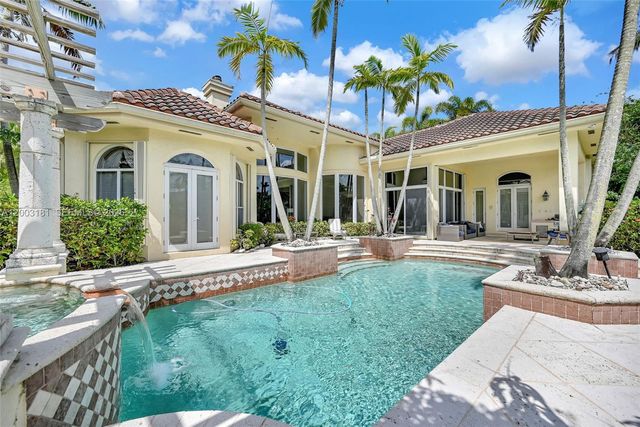 10430 Kestrel Street, Plantation, FL 33324