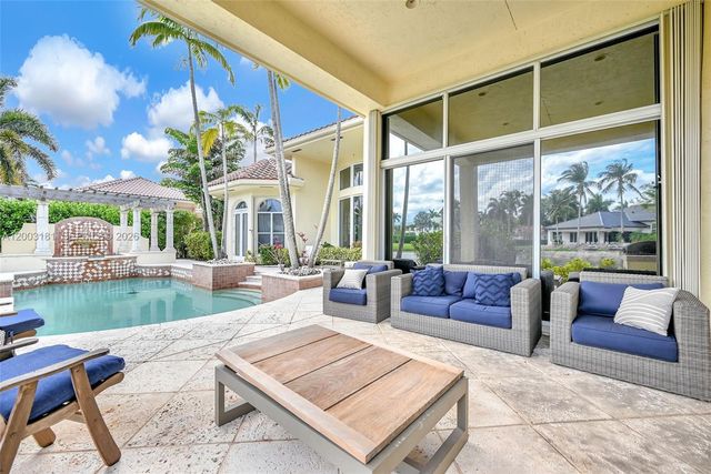 10430 Kestrel Street, Plantation, FL 33324