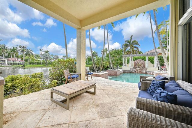 10430 Kestrel Street, Plantation, FL 33324