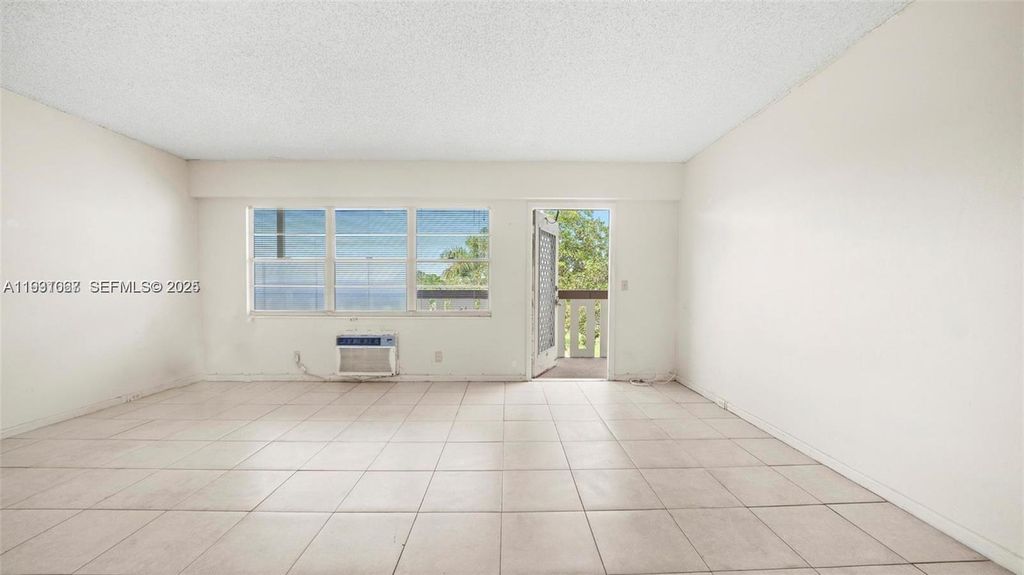 79 Suffolk B 79, Boca Raton, FL 33434