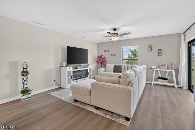 849 Sea Urchin CIR, Fort Myers, FL 33913