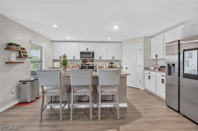 849 Sea Urchin CIR, Fort Myers, FL 33913