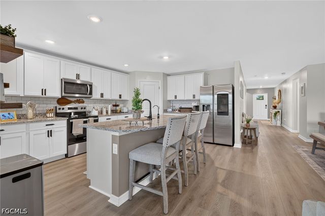 849 Sea Urchin CIR, Fort Myers, FL 33913