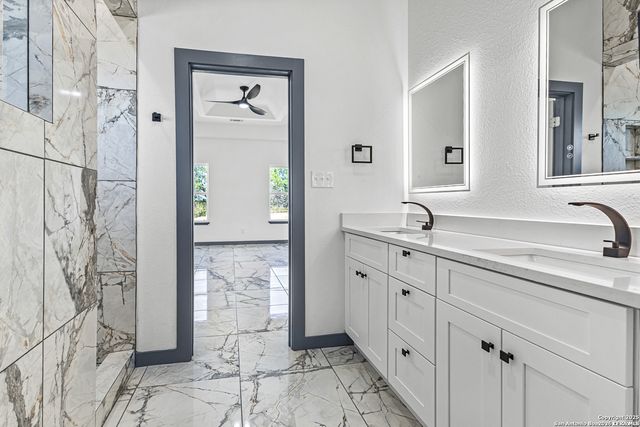 133 Flor Del Sol, San Antonio, TX 78264