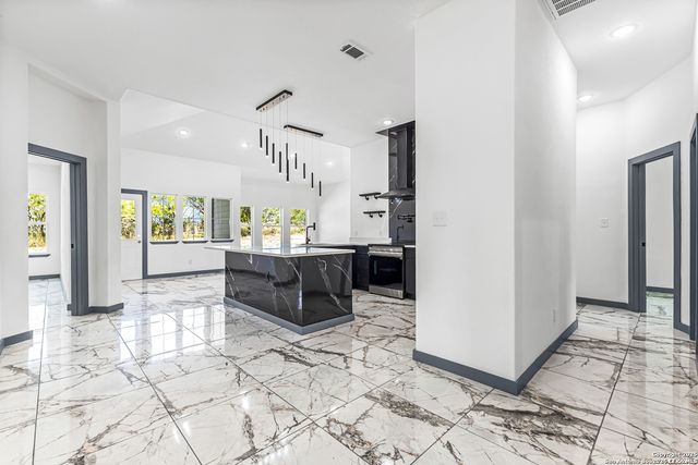 133 Flor Del Sol, San Antonio, TX 78264