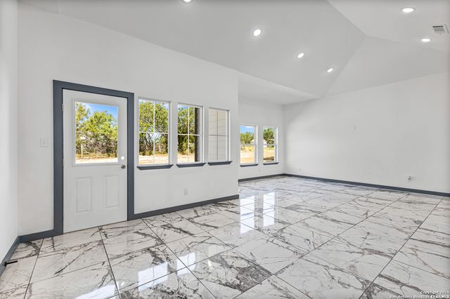 133 Flor Del Sol, San Antonio, TX 78264