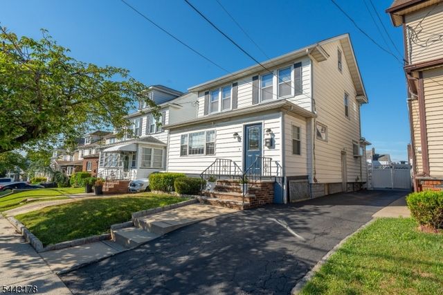 1116 Seib Ave, Elizabeth City, NJ 07202