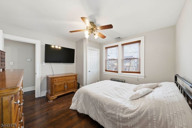 1116 Seib Ave, Elizabeth City, NJ 07202