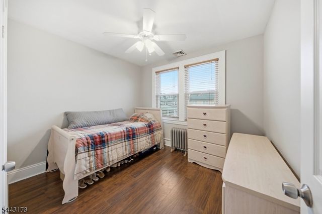 1116 Seib Ave, Elizabeth City, NJ 07202