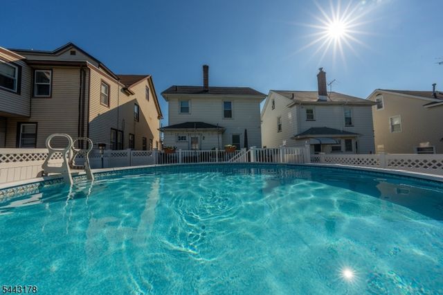 1116 Seib Ave, Elizabeth City, NJ 07202
