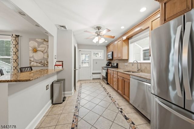 1116 Seib Ave, Elizabeth City, NJ 07202