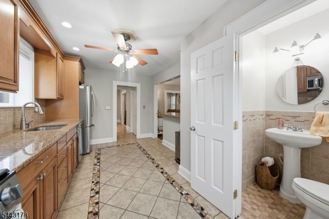 1116 Seib Ave, Elizabeth City, NJ 07202