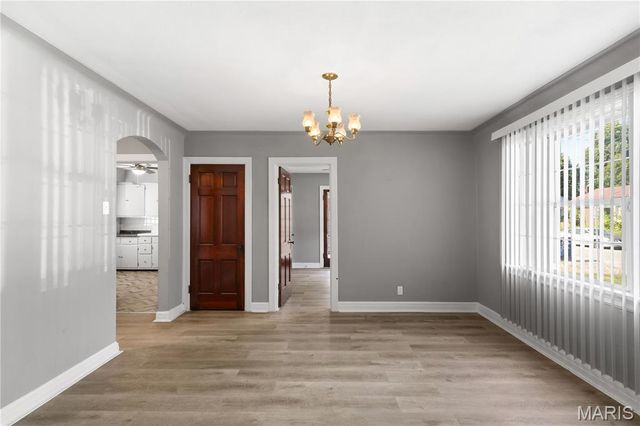 10050 Diamond Drive, Riverview, MO 63137