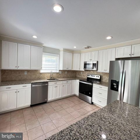 138 BISHOPS GATE LN, Doylestown, PA 18901