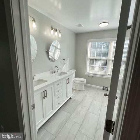 138 BISHOPS GATE LN, Doylestown, PA 18901