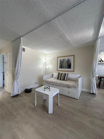 500 NE 2nd St 310, Dania Beach, FL 33004