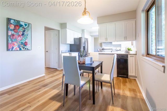 845 Longfellow Drive, Troy, MI 48085