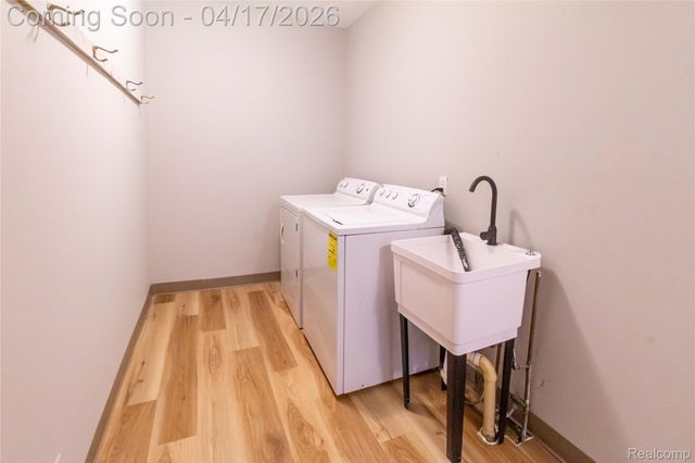 845 Longfellow Drive, Troy, MI 48085