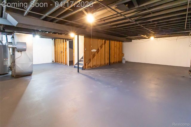 845 Longfellow Drive, Troy, MI 48085