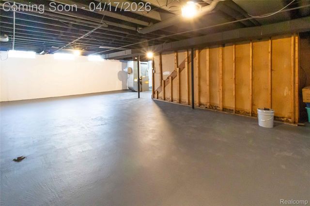 845 Longfellow Drive, Troy, MI 48085