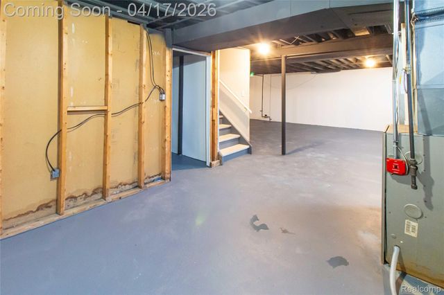 845 Longfellow Drive, Troy, MI 48085