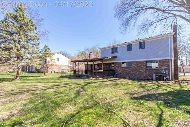 845 Longfellow Drive, Troy, MI 48085