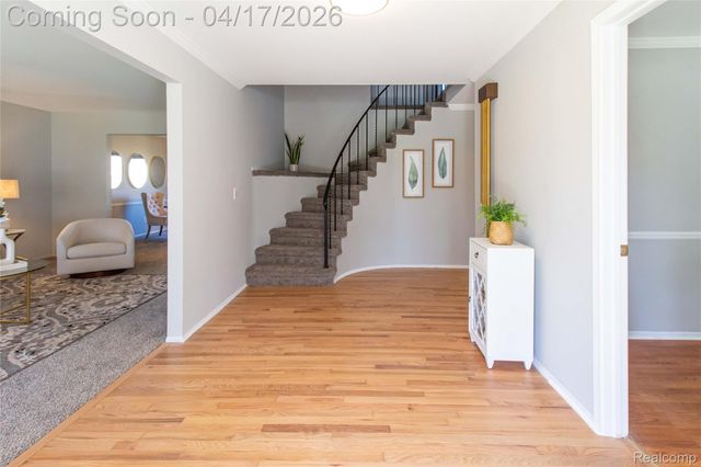 845 Longfellow Drive, Troy, MI 48085