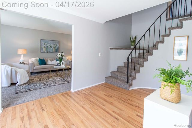 845 Longfellow Drive, Troy, MI 48085