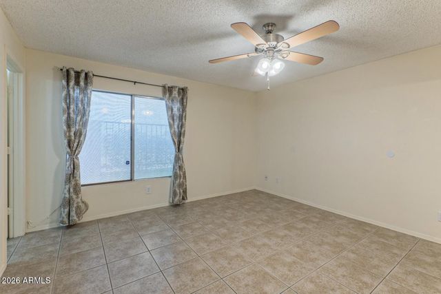 12221 S PAIUTE Street, Phoenix, AZ 85044