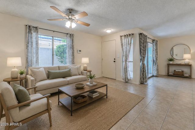 12221 S PAIUTE Street, Phoenix, AZ 85044