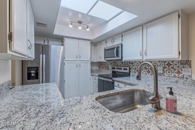 12221 S PAIUTE Street, Phoenix, AZ 85044