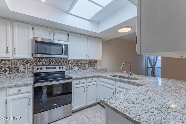 12221 S PAIUTE Street, Phoenix, AZ 85044