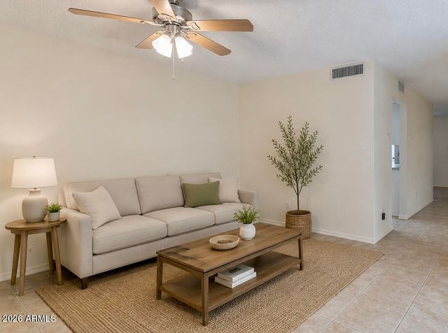 12221 S PAIUTE Street, Phoenix, AZ 85044