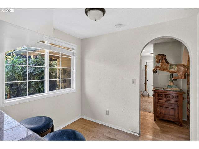 132 WOODFIELD Ct, Oregon City, OR 97045