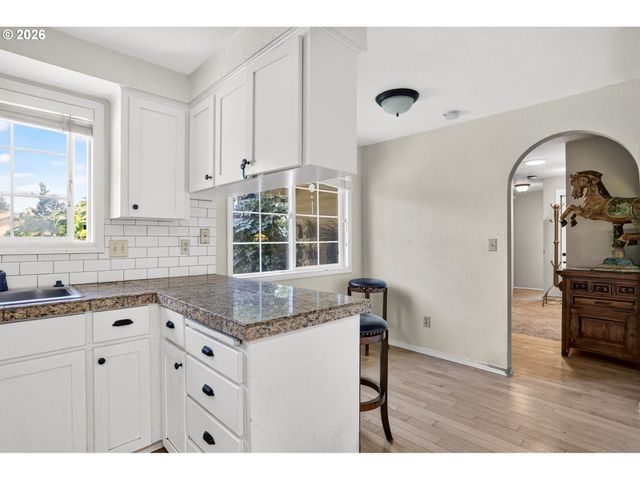 132 WOODFIELD Ct, Oregon City, OR 97045
