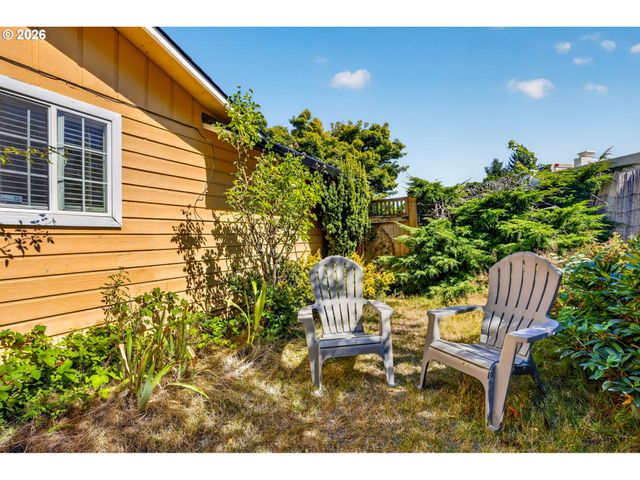 132 WOODFIELD Ct, Oregon City, OR 97045
