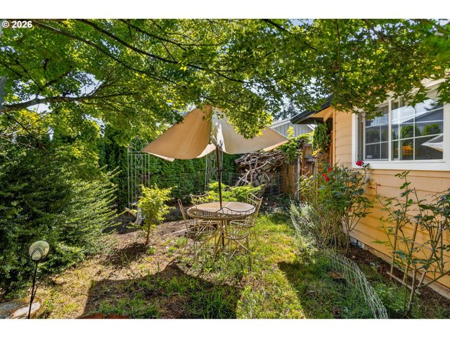 132 WOODFIELD Ct, Oregon City, OR 97045