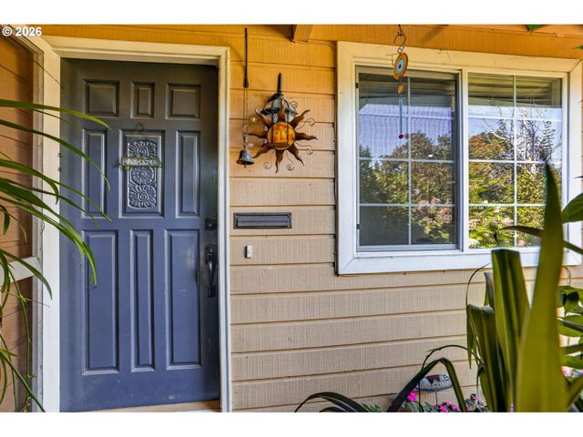 132 WOODFIELD Ct, Oregon City, OR 97045