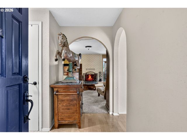 132 WOODFIELD Ct, Oregon City, OR 97045