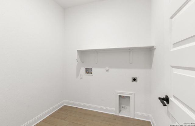 438 Nightingale Ave, Marion, TX 78124