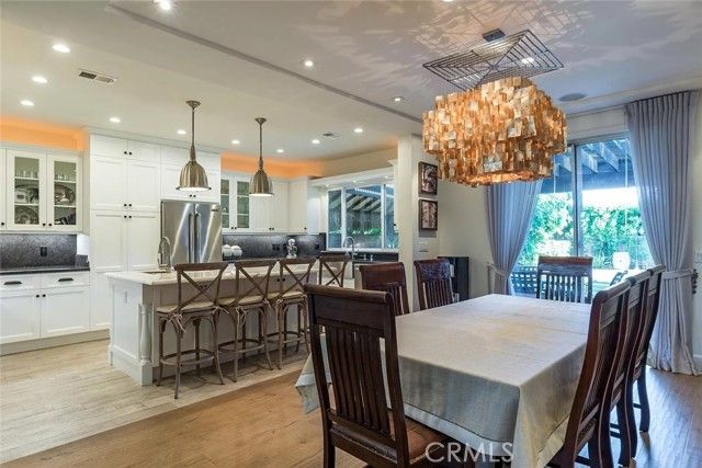 15232 Hartsook, Sherman Oaks, CA 91403