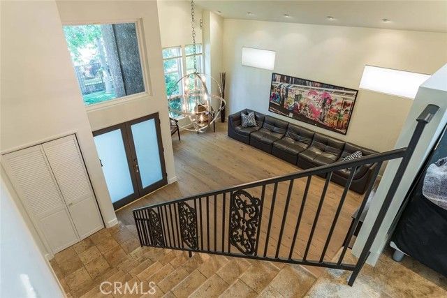 15232 Hartsook, Sherman Oaks, CA 91403