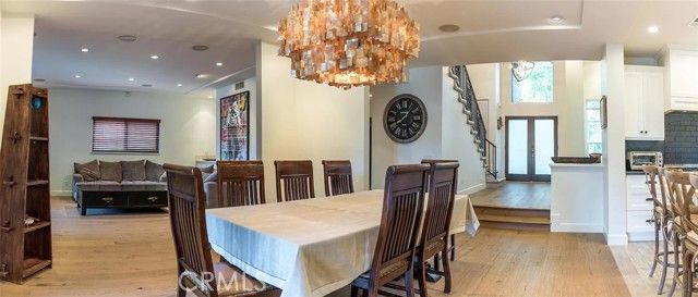 15232 Hartsook, Sherman Oaks, CA 91403