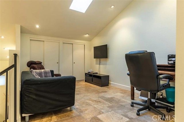 15232 Hartsook, Sherman Oaks, CA 91403
