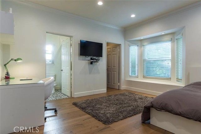 15232 Hartsook, Sherman Oaks, CA 91403