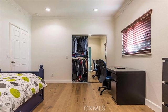 15232 Hartsook, Sherman Oaks, CA 91403