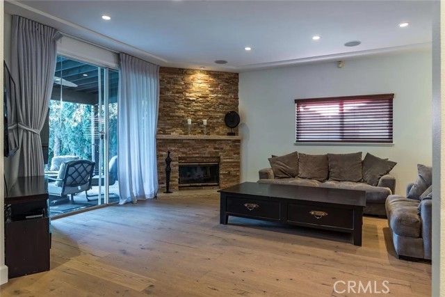 15232 Hartsook, Sherman Oaks, CA 91403