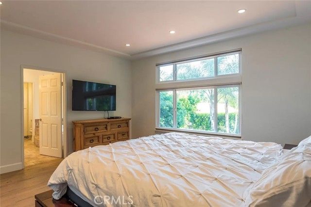 15232 Hartsook, Sherman Oaks, CA 91403